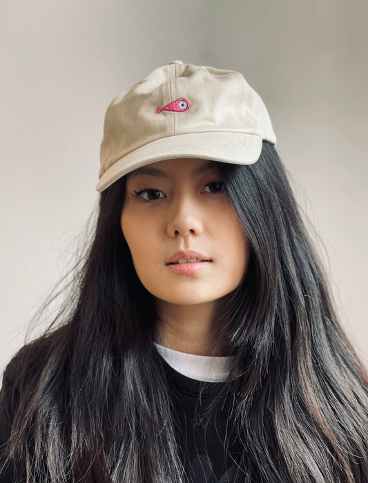 Cap Classic "Fish" Slightly curved brim Fish embroidery on front Label on the back Buckle to adjust the fit 5 Colors available : Navy Blue, Black, Pink, Olive Green and Light Beige 100 % cotton One size