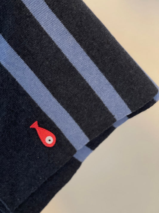 Soft, luxuriously and cozy scarfs. Knitted from a superfine lambswool yarn. Classic fit and a lovely feeling. Colors available - blue striped, 8 colors and 3 colors Size: 2.20 cm x 30 cm 100 % lambswool detail