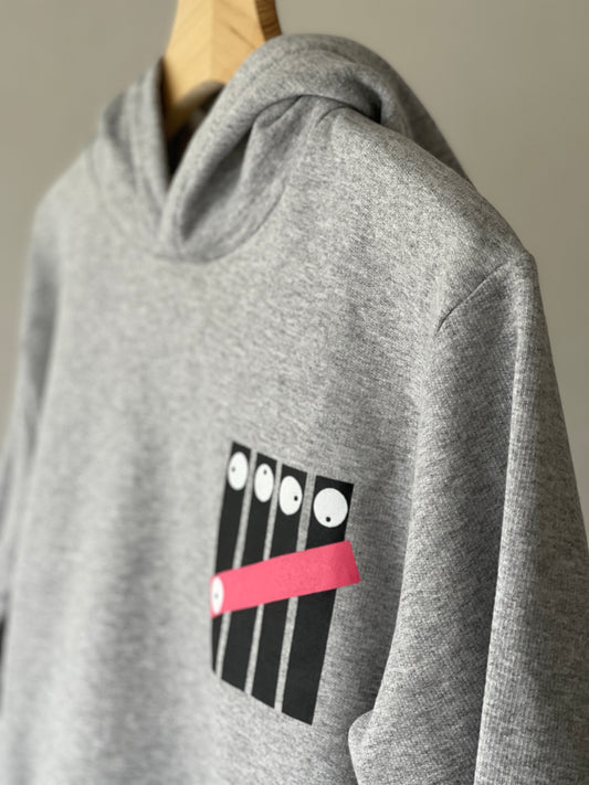 Super cozy hoodie with a kangaroo pocket in the front with no drawstrings. Crafted from comfortable cotton and polyester blend. Raglan sleeves, ribbed trims. The pieces have a fish fingers print in the front. Colour: light grey Material: 100% cotton Front Side