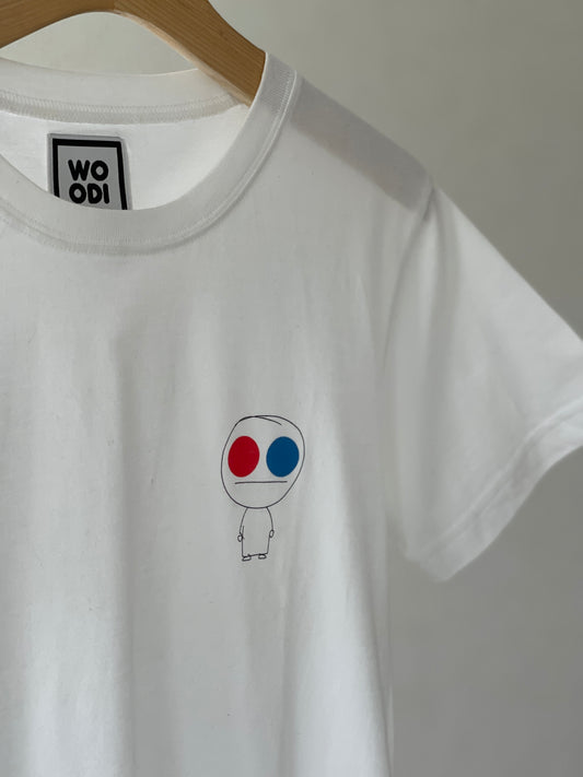 Regular fitted crewneck t-shirt. Cut from 100% superfine cotton, the shape makes it ideal for any occasion. The perfect piece for layering or wearing on its own.  Colour: white Print: WOODI character