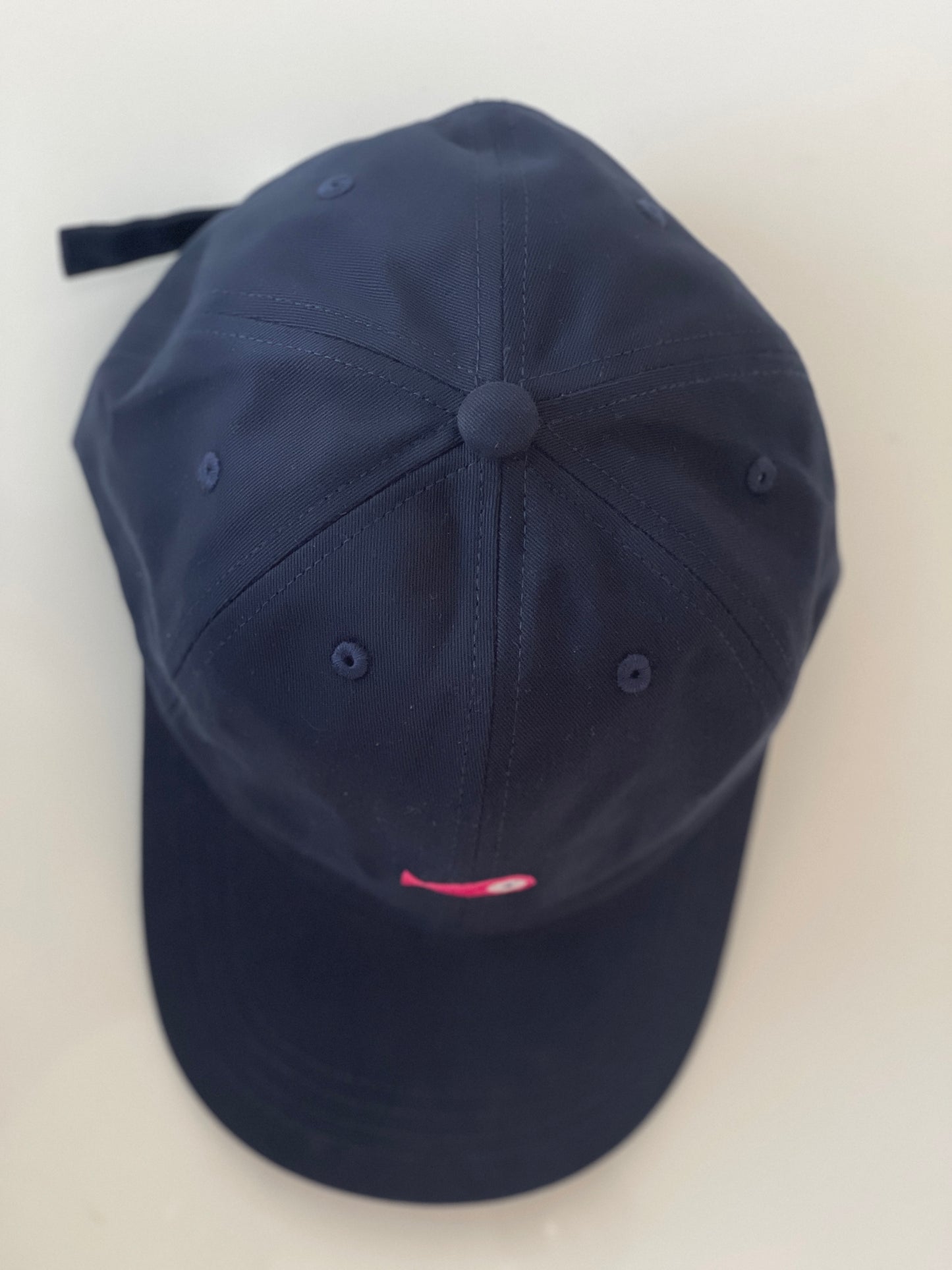 Cap Classic "Fish"  Slightly curved brim  Fish embroidery on front  Label on the back  Buckle to adjust the fit  5 Colors available : Navy Blue, Black, Pink, Olive Green and Light Beige  100 % cotton  One size Detail